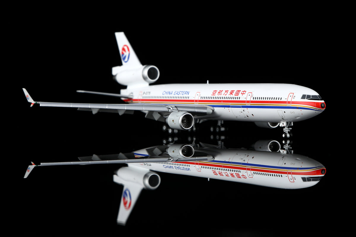 1/400 China Eastern Airlines McDonnell Douglas MD-11FB-2175 M101105F Flaps Down - image 4