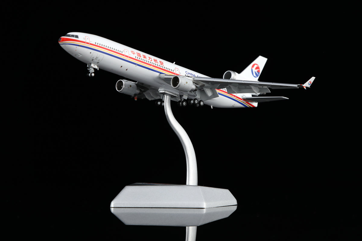 1/400 China Eastern Airlines McDonnell Douglas MD-11FB-2175 M101105F Flaps Down - image 7