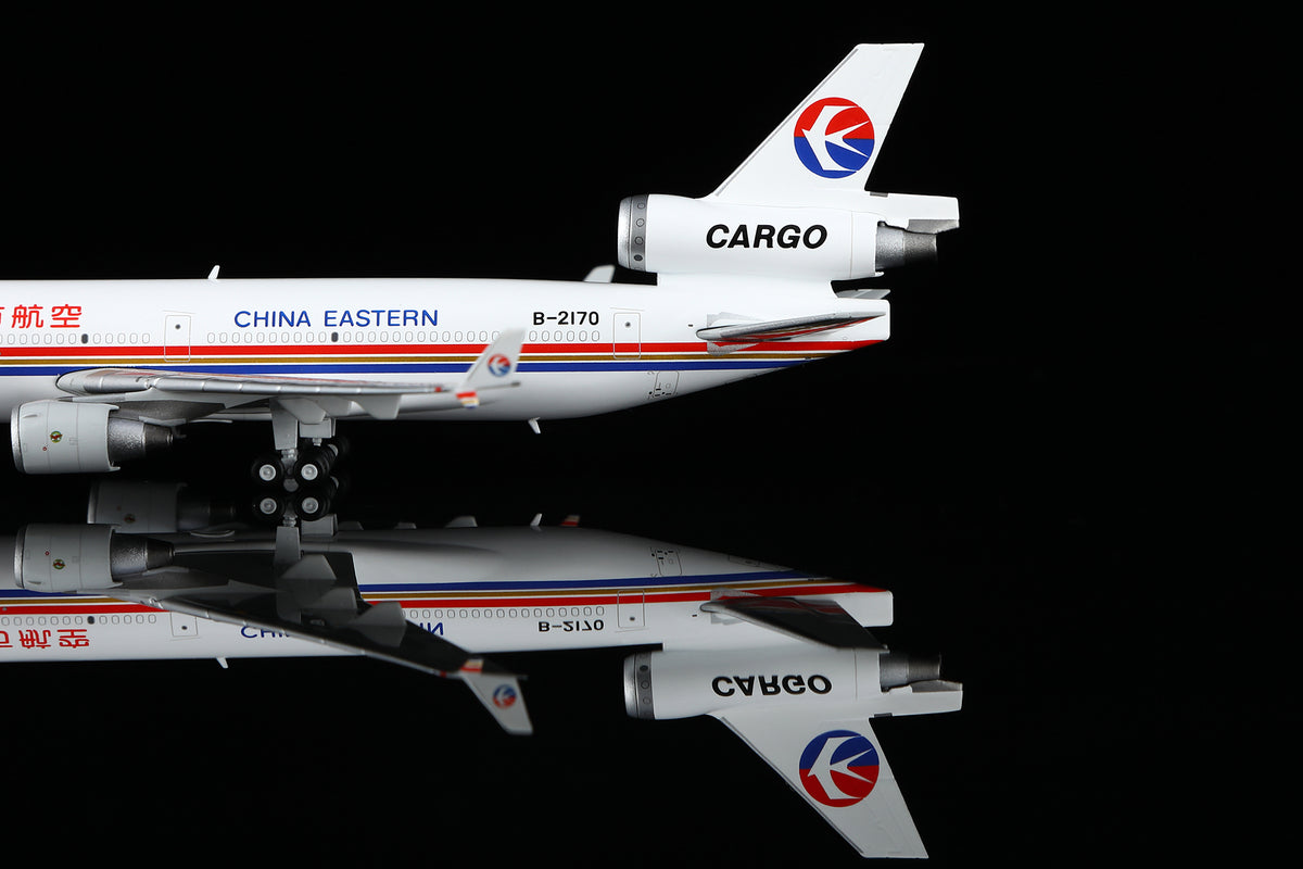 1/400 China Eastern Airlines McDonnell Douglas MD-11F B-2170 M111100C Interactive Series - image 4