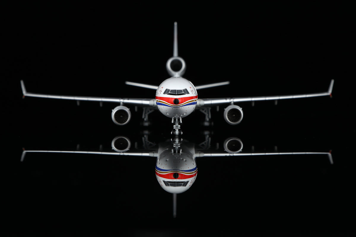 1/400 China Eastern Airlines McDonnell Douglas MD-11F B-2170 M111100C Interactive Series - image 7