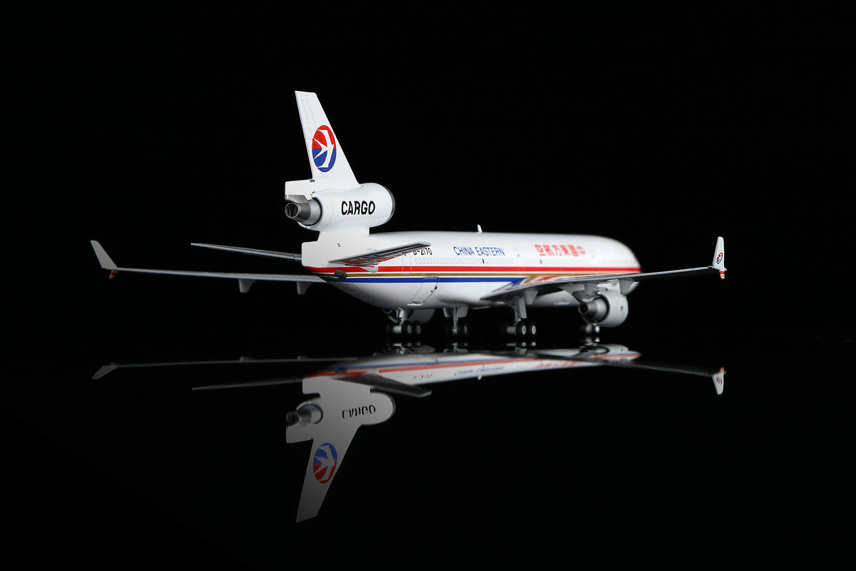 1/400 China Eastern Airlines McDonnell Douglas MD-11F B-2170 M111100C Interactive Series - image 9