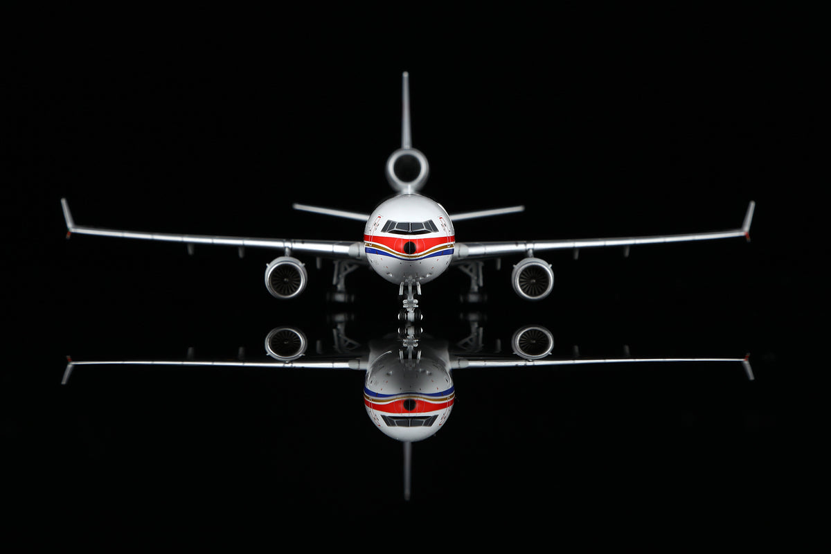 1/400 China Eastern Airlines McDonnell Douglas MD-11F B-2171 M111101C Interactive Series - image 3