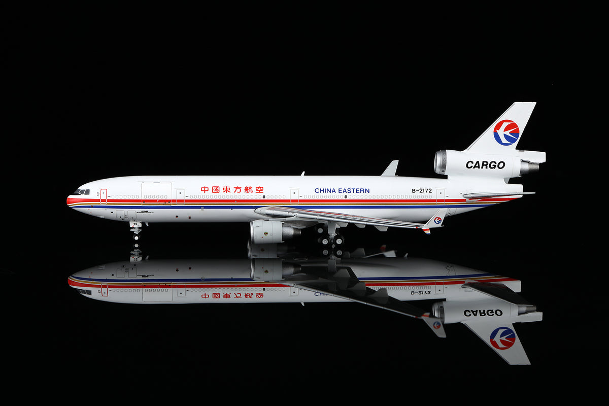 1/400 China Eastern Airlines McDonnell Douglas MD-11F B-2172 M111102C Interactive Series - image 2