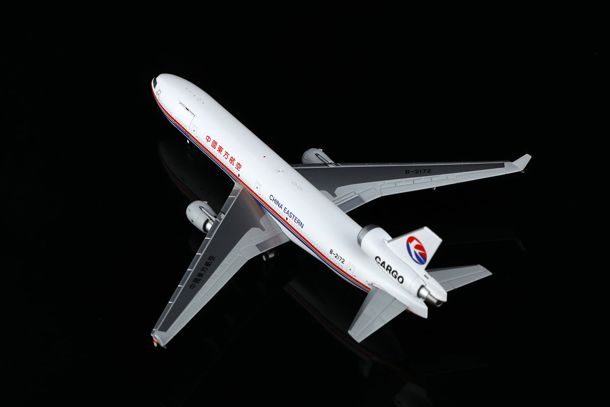 1/400 China Eastern Airlines McDonnell Douglas MD-11F B-2172 M111102C Interactive Series - image 8