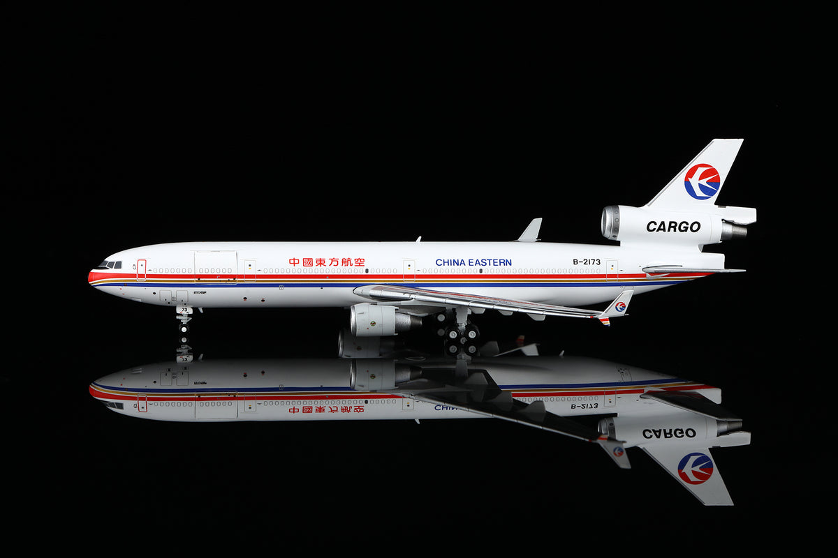 1/400 China Eastern Airlines McDonnell Douglas MD-11F B-2173 M111103C Interactive Series - image 2