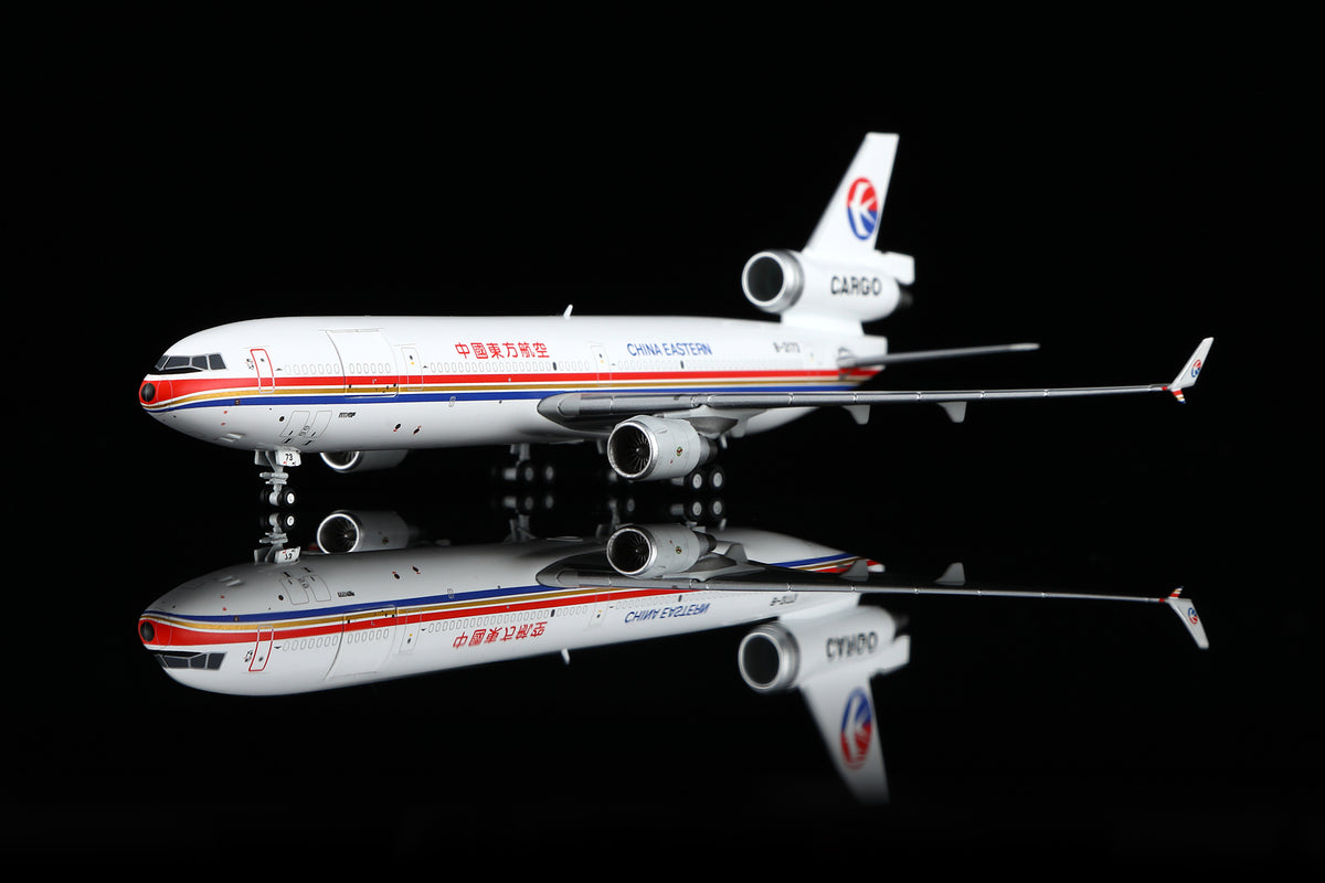 1/400 China Eastern Airlines McDonnell Douglas MD-11F B-2173 M111103C Interactive Series - image 5