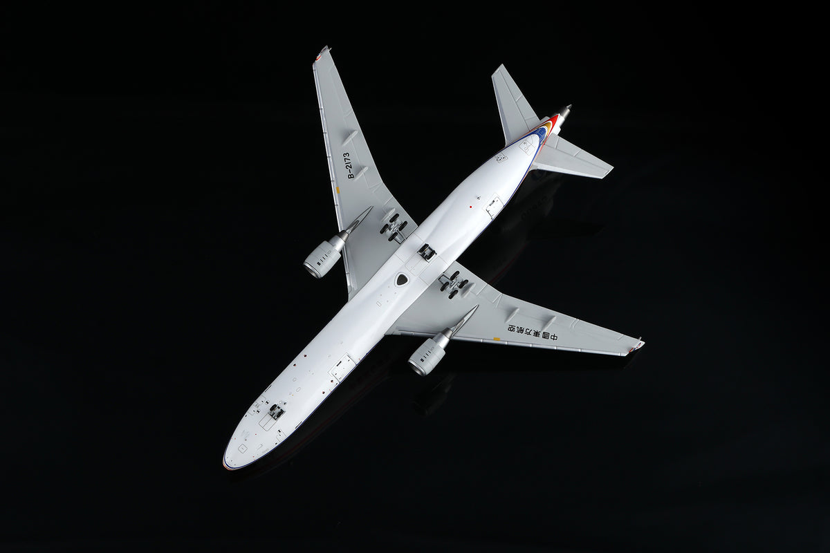 1/400 China Eastern Airlines McDonnell Douglas MD-11F B-2173 M111103C Interactive Series - image 10