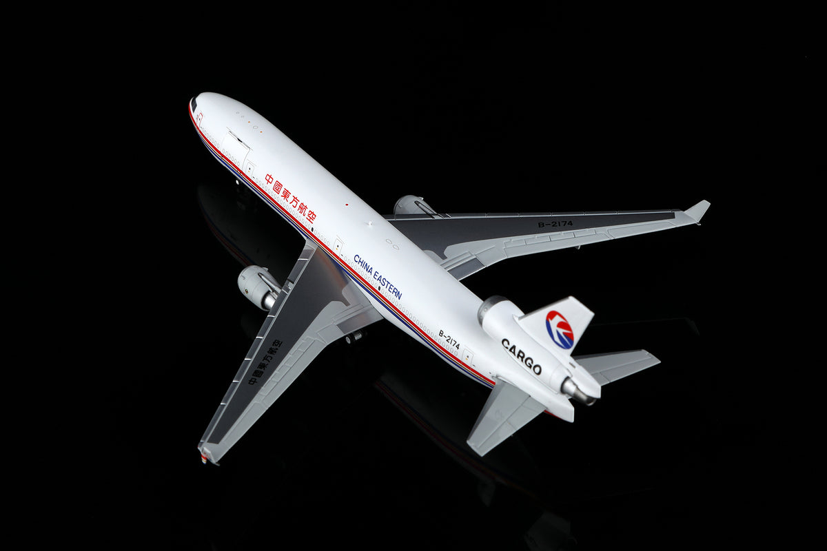 1/400 China Eastern Airlines McDonnell Douglas MD-11FB-2174 M111104C Interactive Series - image 8