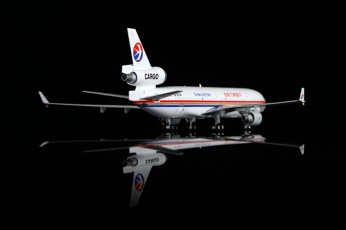 1/400 China Eastern Airlines McDonnell Douglas MD-11FB-2174 M111104C Interactive Series - image 9