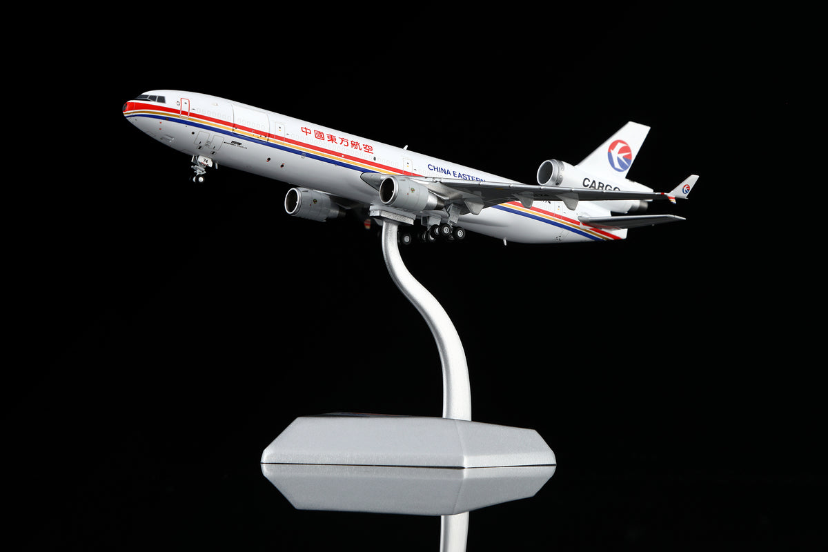 1/400 China Eastern Airlines McDonnell Douglas MD-11FB-2174 M111104C Interactive Series - image 11