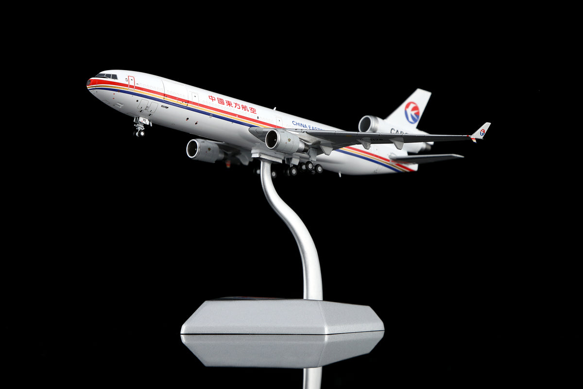 1/400 China Eastern Airlines McDonnell Douglas MD-11FB-2175 M111105C Interactive Series - image 12